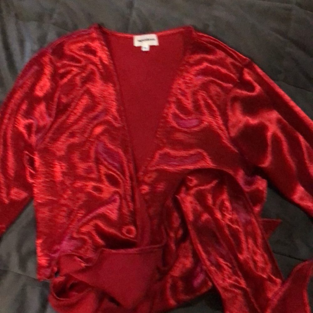 Red blouse - Picture 2 of 5